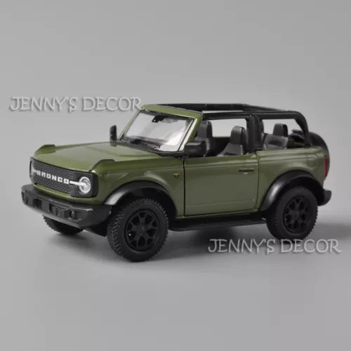 1:36 scale diecast SUV model car, green body with black interior, open-top, front 3/4 view
