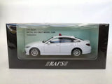 1:64 die-cast classic sedan model car, white, in retail display box