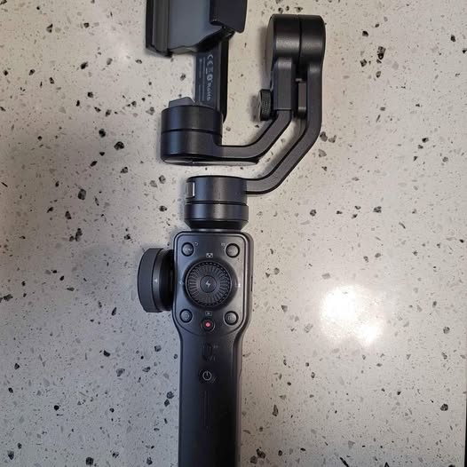 Zhiyun Smooth 4 gimbal stabilizer with control dial