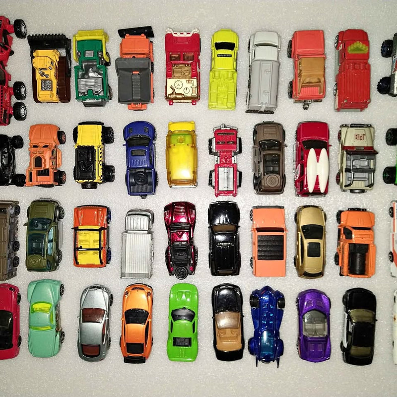 Diecast toy car set with multiple Matchbox-style mini cars, assorted colors