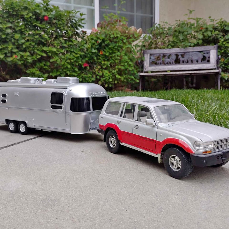 1/18 scale Airstream popcorn bucket model with silver trailer and red-striped pickup