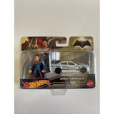 Hot Wheels Superman Mini Action Figure Diecast Vehicle Metropolis PD Cop CarToy. Sealed. Ships to you