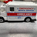 Vintage maisto- ambulance emergency medical services 1/64 diecast white Batesville AR