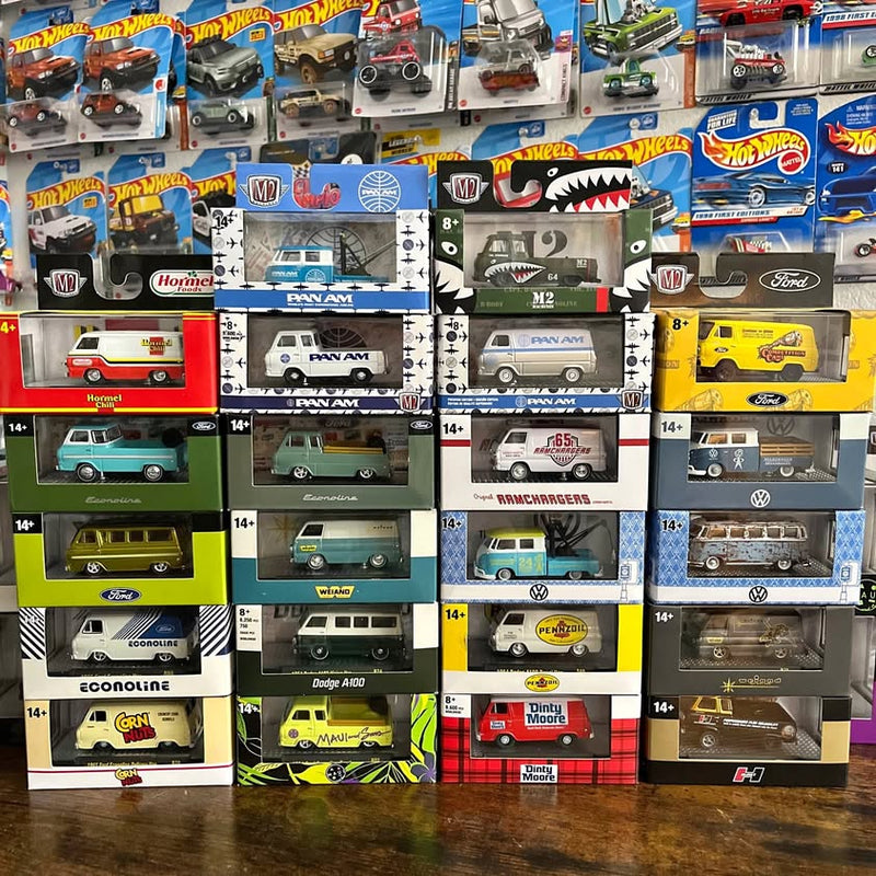 Diecast model car haul er set, multiple boxed vehicles on display