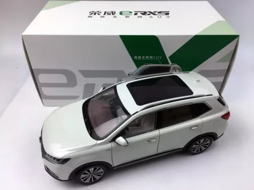 White 1:16 diecast model SUV with black wheels and sunroof