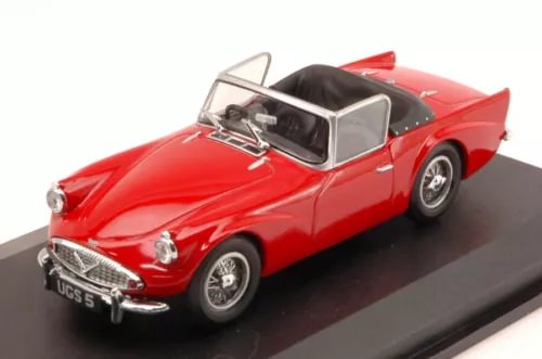 1:43 scale DAIMLER SP250 1959 red diecast convertible, chrome details and silver wheels