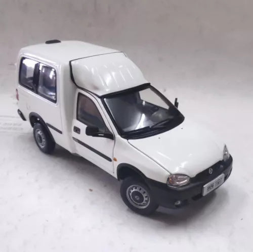 1/24 diecast pickup truck model, white cab with black trim and headlights