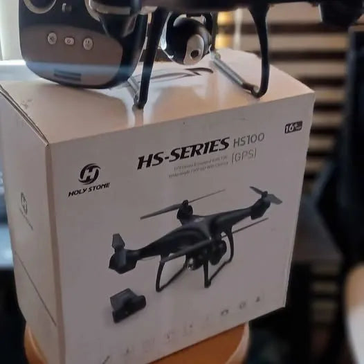 Holy Stone HS-Series HS5100 drone retail box with drone illustration