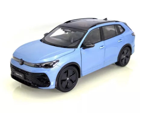 1:18 light blue Volkswagen Tiguan L diecast SUV model with black wheels