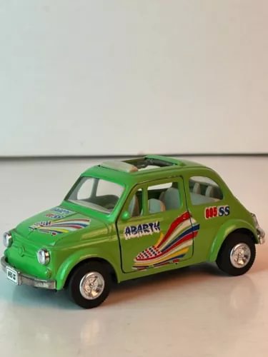 1:22 scale diecast Fiat Abarth 695 SS model car, green with racing decals
