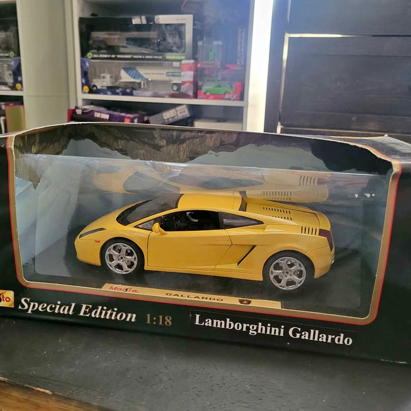 Maisto 1:18 Lamborghini Gallardo yellow diecast car in display box, Special Edition