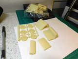 Hubley 862K Diecast Car Plastic Interior Parts/& Accessories, Rims, Seat, Roof Parts