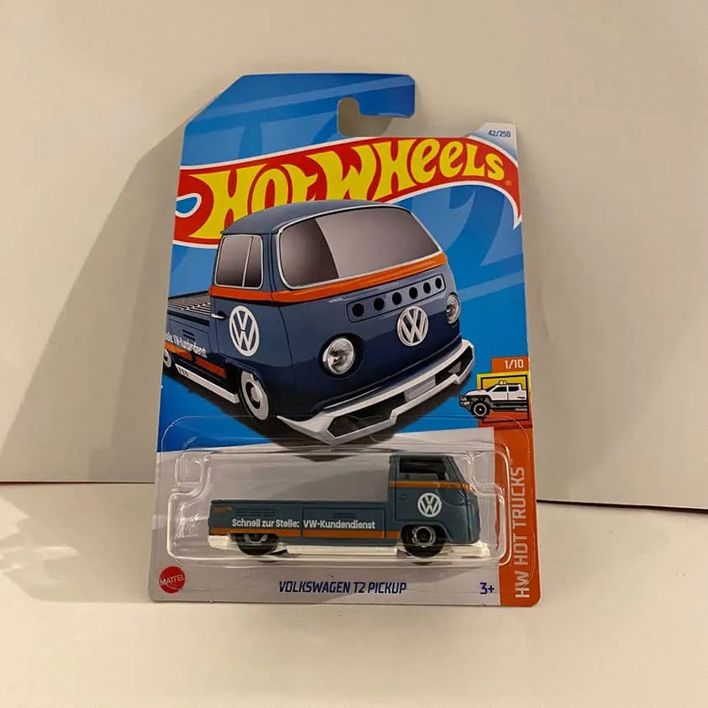 Hot Wheels Volkswagen T2 pickup diecast 1/10 in clear blister package