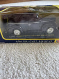 Motor Max 1:24 die-cast 1940 Ford pickup model in maroon, in retail box