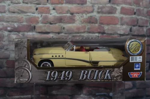 Motor Max 1:18 scale diecast 1949 Buick Roadmaster convertible, cream