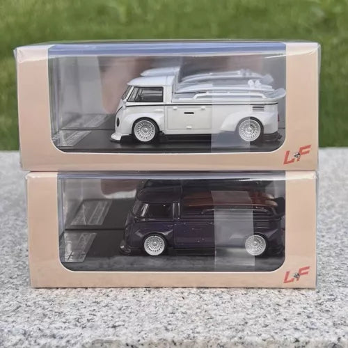 1:64 diecast pickup car toy, boxed set with white and dark variants