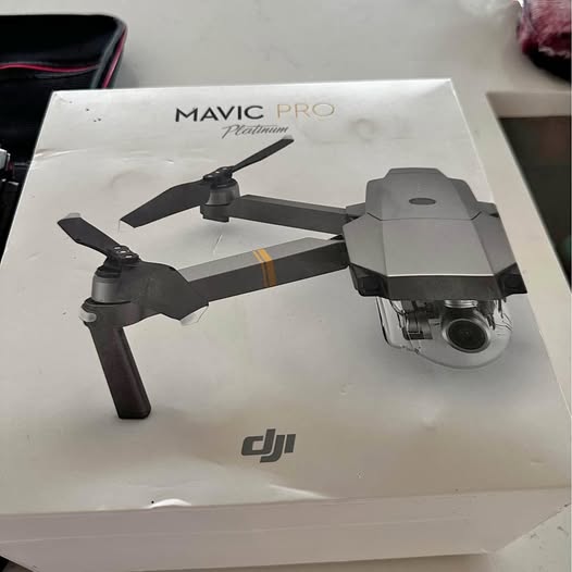 Mavic Pro Platinum quadcopter drone with front camera and folding propellers
