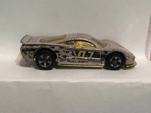 Tan 2001 Saleen S7 diecast car with black wheels and number 07