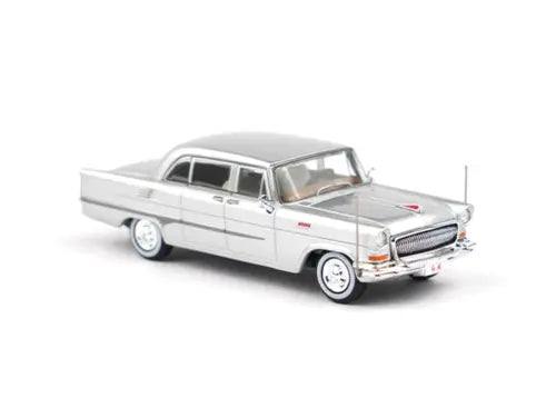 1:64 silver luxury sedan diecast car with chrome grille