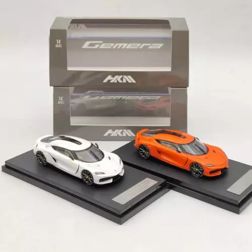 1/64 diecast hybrid supercar model set, white and orange cars on display bases