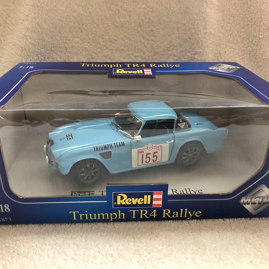 Revell 1:18 Triumph TR4 Rallye diecast car in display box, light blue with #155