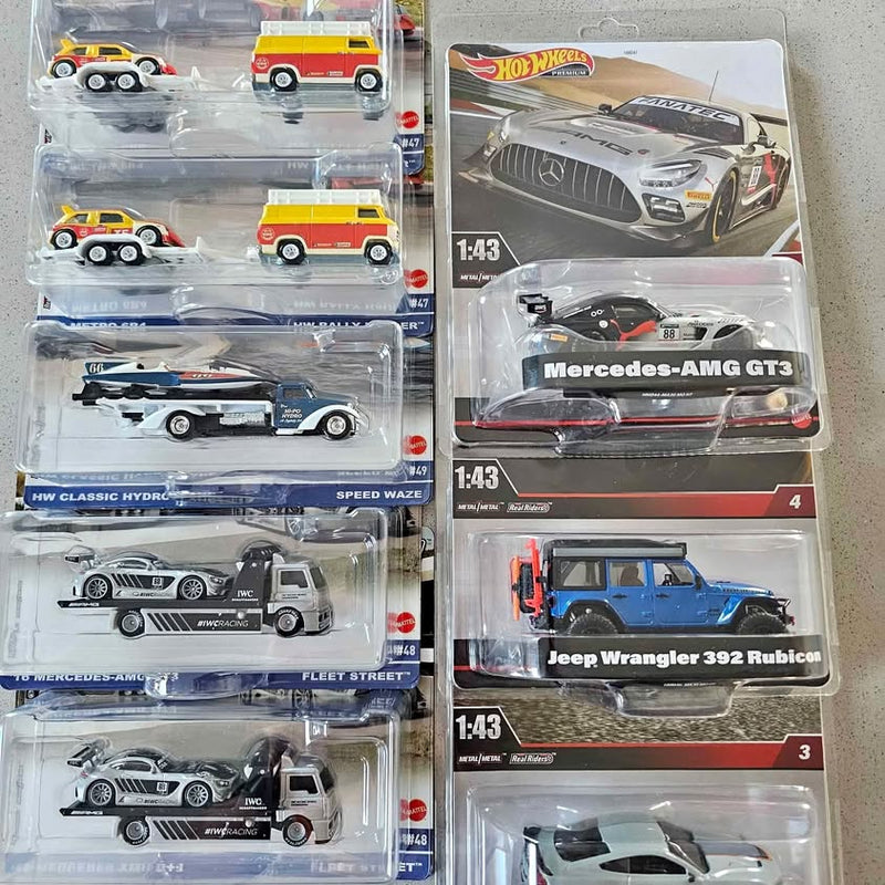 1:43 diecast car multipack in blister packaging with Hot Wheels branding