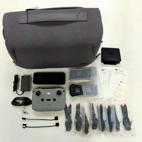 Dji Mavic 3 Fly More Combo accessories kit with case, propellers, batteries, filters