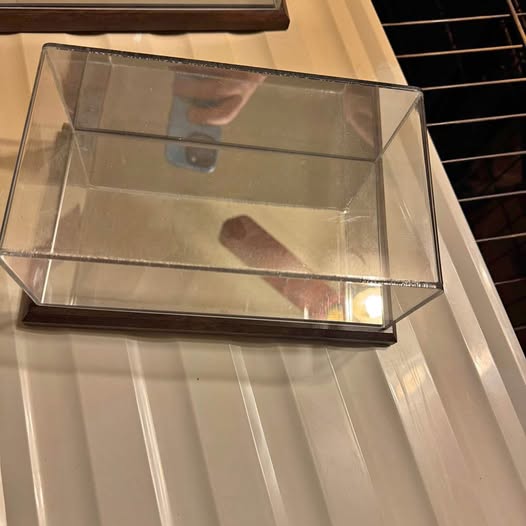 Clear acrylic 1/24 scale display case with hinged lid