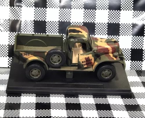 Camouflage military diecast pickup truck with open cab, 4-wheel drive wheels