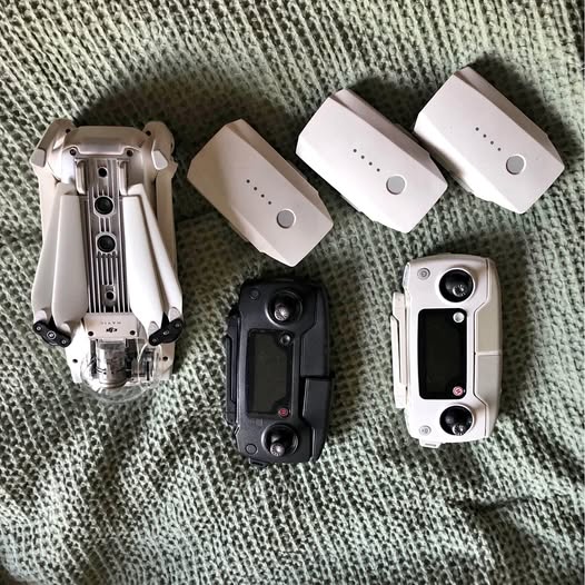 DJI Mavic Pro drone body set, Alpine White, with camera units