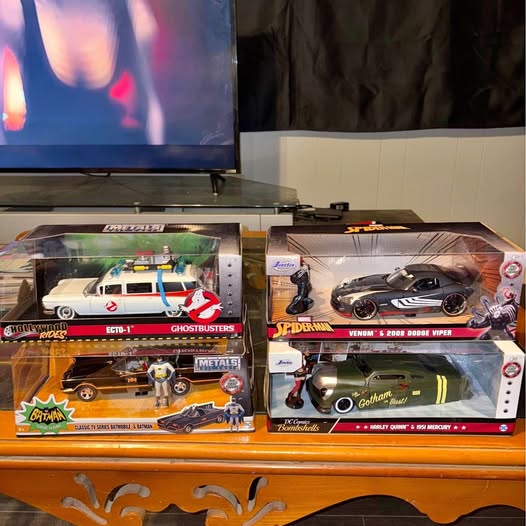 1:24 diecast car toy set in blister boxes, multiple race cars