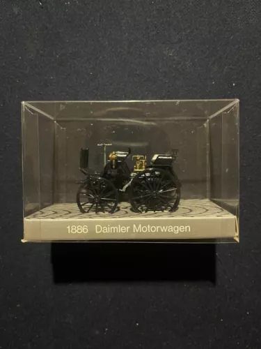 1886 Daimler miniature diecast motor carriage model car in clear display case