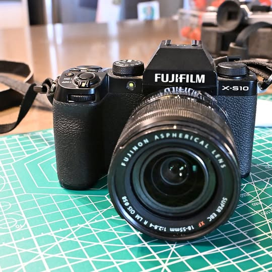Fujifilm X-S10 w/18-55mm lens and Original Packaging Seattle WA Drone