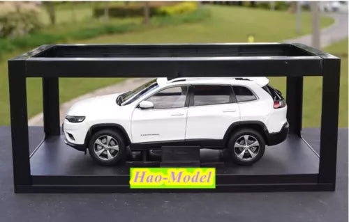 1:18 diecast SUV car model in display case