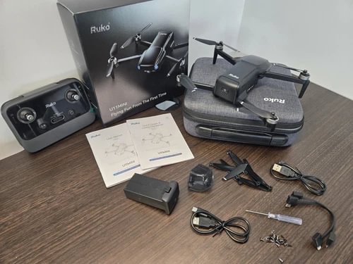 Ruko U11MINI 4K camera drone with remote controller and charging accessories