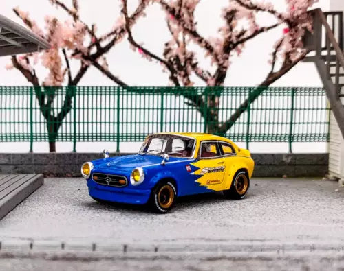 1:64 diecast racing model car, blue and yellow classic sports coupe
