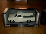 1:24 diecast pickup truck toy, light gray, in retail box with clear window