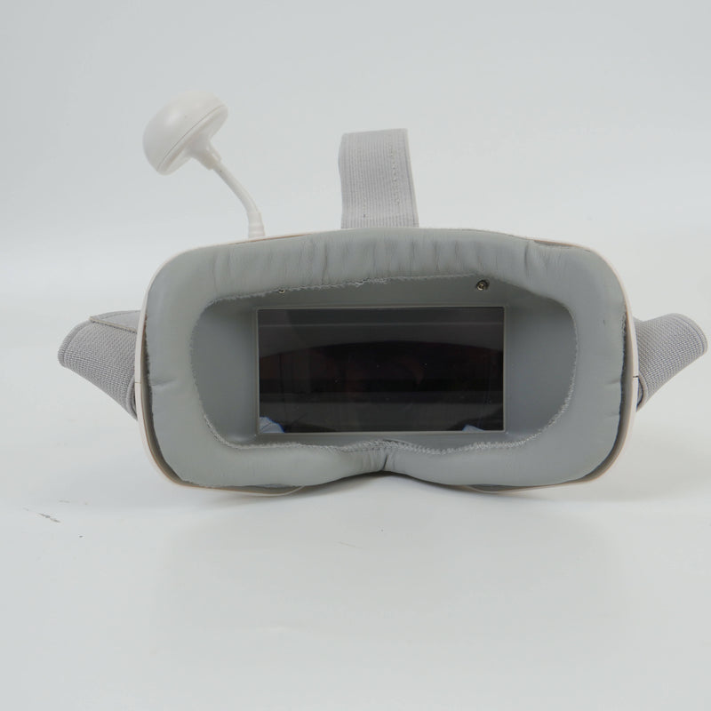 GTNKN FPV racing goggles with padded gray frame and front viewing screen