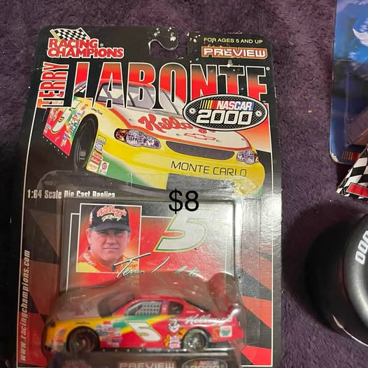 1:64 diecast race car in clear blister, colorful #5 design with yellow body