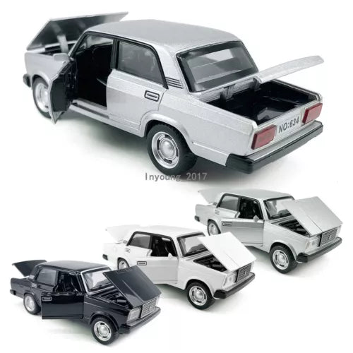 1:32 Lada VAZ diecast toy car set, silver and black, doors open