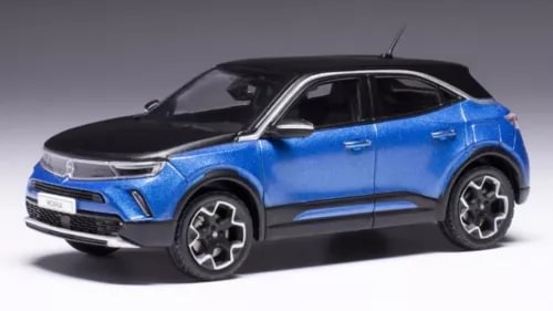 Ixo OPEL MOKKA 2022 diecast model car in blue, front three-quarter view
