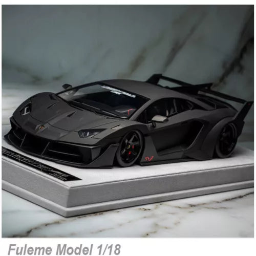 1:18 Lamborghini Aventador diecast model car with dark carbon-style finish