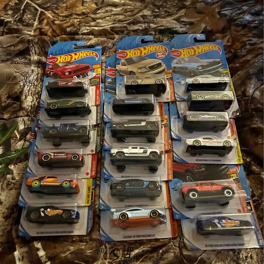 Hot Wheels diecast vehicle multipack, assorted cars in blister packaging