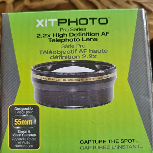 Telephoto lens packaging with Xitphoto Pro Series 2.2x HD AF label