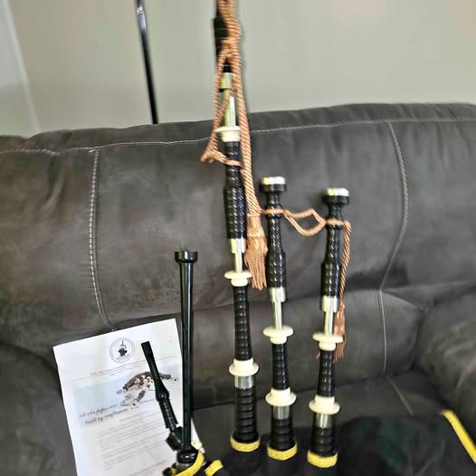 Bagpipes with black drones and ivory-colored stocks