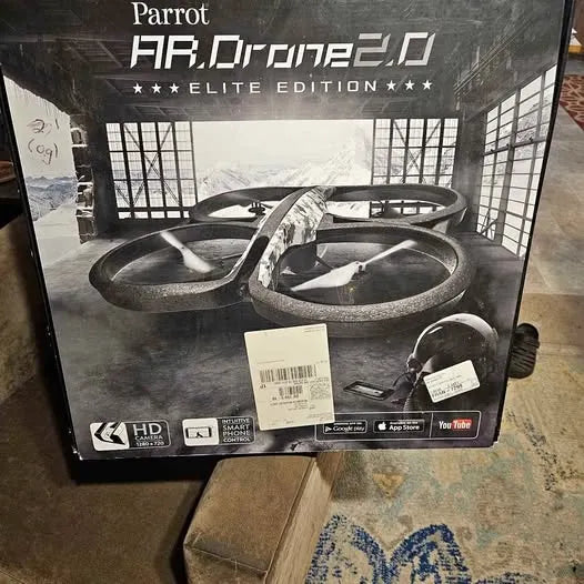 Parrot AR.Drone 2.0 Elite Edition drone box with propeller graphic
