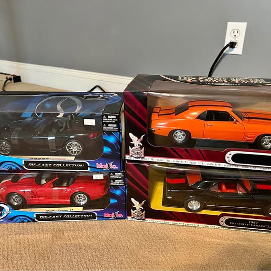 1:18 diecast muscle car collection in retail boxes, orange and red car models