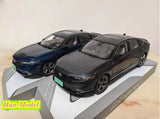 1:18 diecast model car set with dark and blue sedans, front 3/4 view
