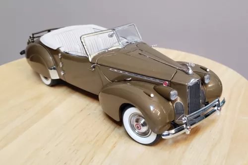 1:24 diecast custom convertible model car, brown with chrome grille and whitewall tires