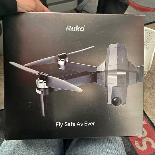 Ruko drone box with quadcopter and controller graphic
